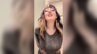 Splishbie Titty Bounce Dance Exclusive