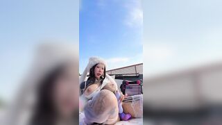 Bigcatmia Fucks A Vibrant Dildo Under The Sunlight