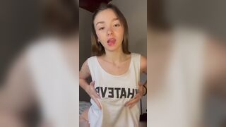 Alexisgoldx Pleasures Her Smooth Pussy With Fingers