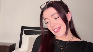 Emmariott Achieves Intense Orgasm With Toy Play