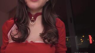 Ruth Lee Achieves Intense Squirting From Anal Play